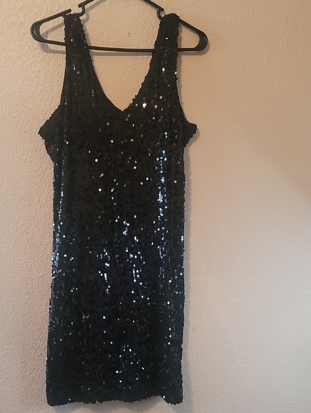 Olivia Matthews Black Sequin Midi Dress With spandex